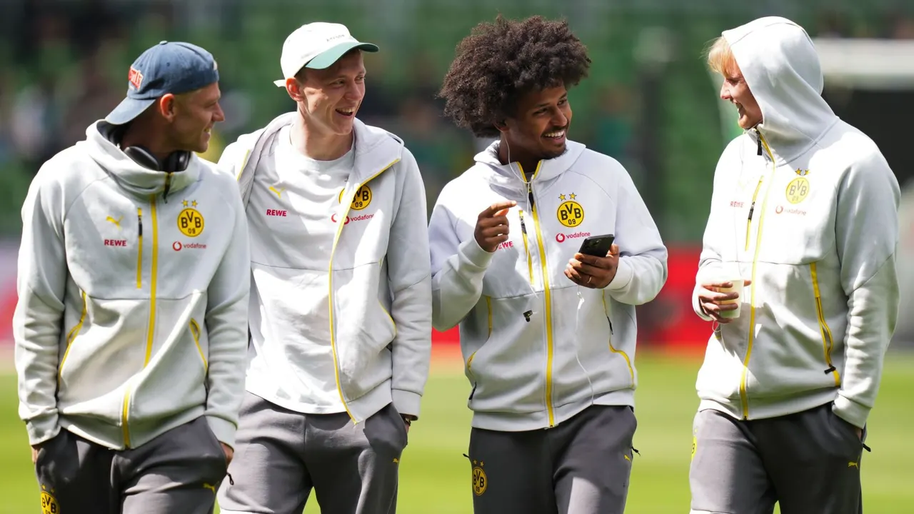 هدف برشلونة القديم.. الأهلي يختار “بديل رياض محرز” من بوروسيا دورتموند